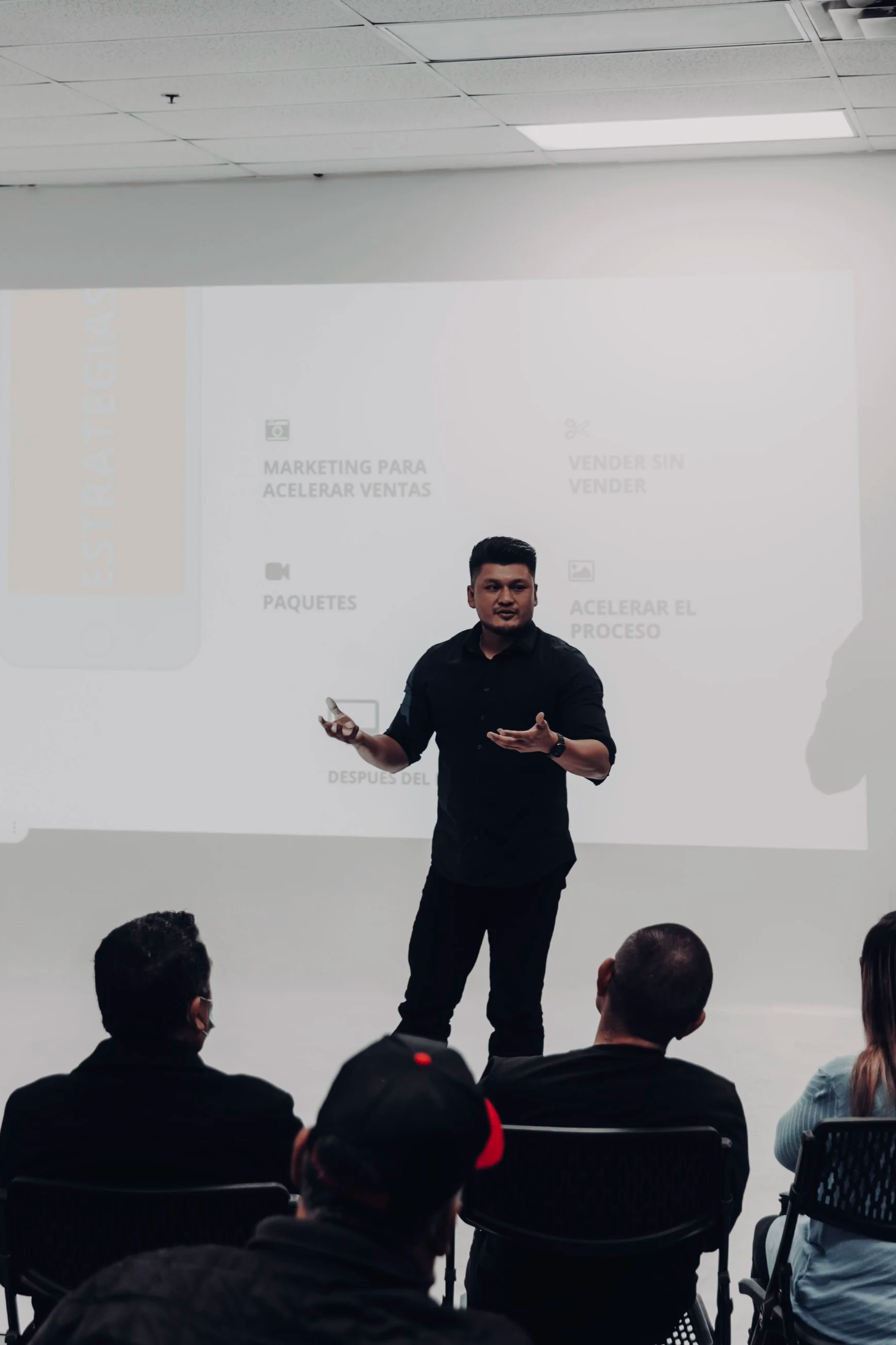 Los Angeles Wedding Photographer in a Luxury Market who is bilingual in Spanish and English