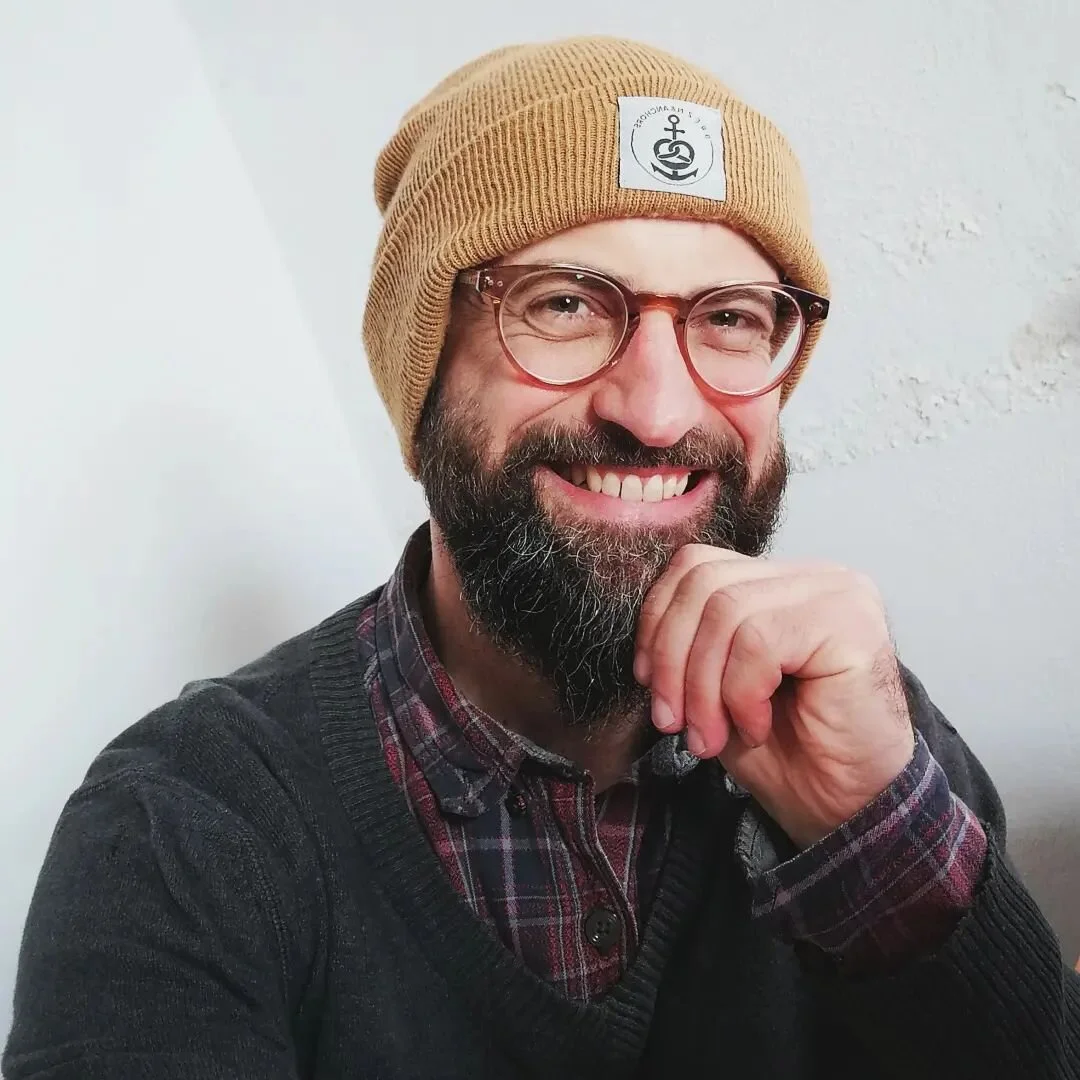 The man behind the camera - Selfie mit neuer Brille von @aceandtate
.
.
.
#portrait #photography #photographer #munich #berlin #businessportrait #businessfotografie #bts #selfie #nobaddays