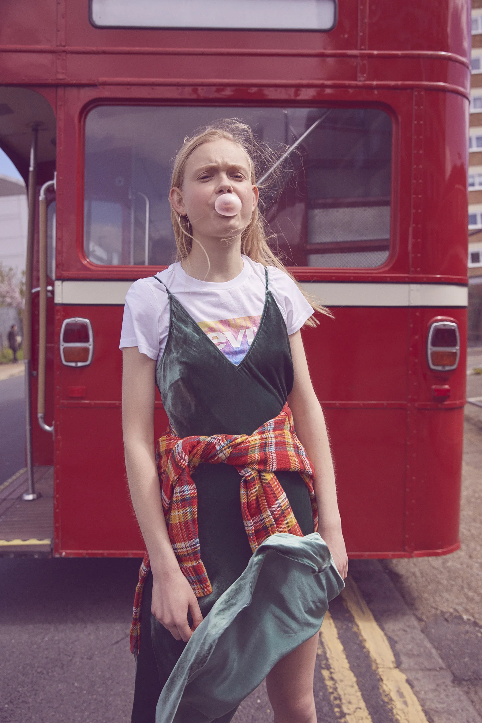 BUS_STOP_look_14.jpg