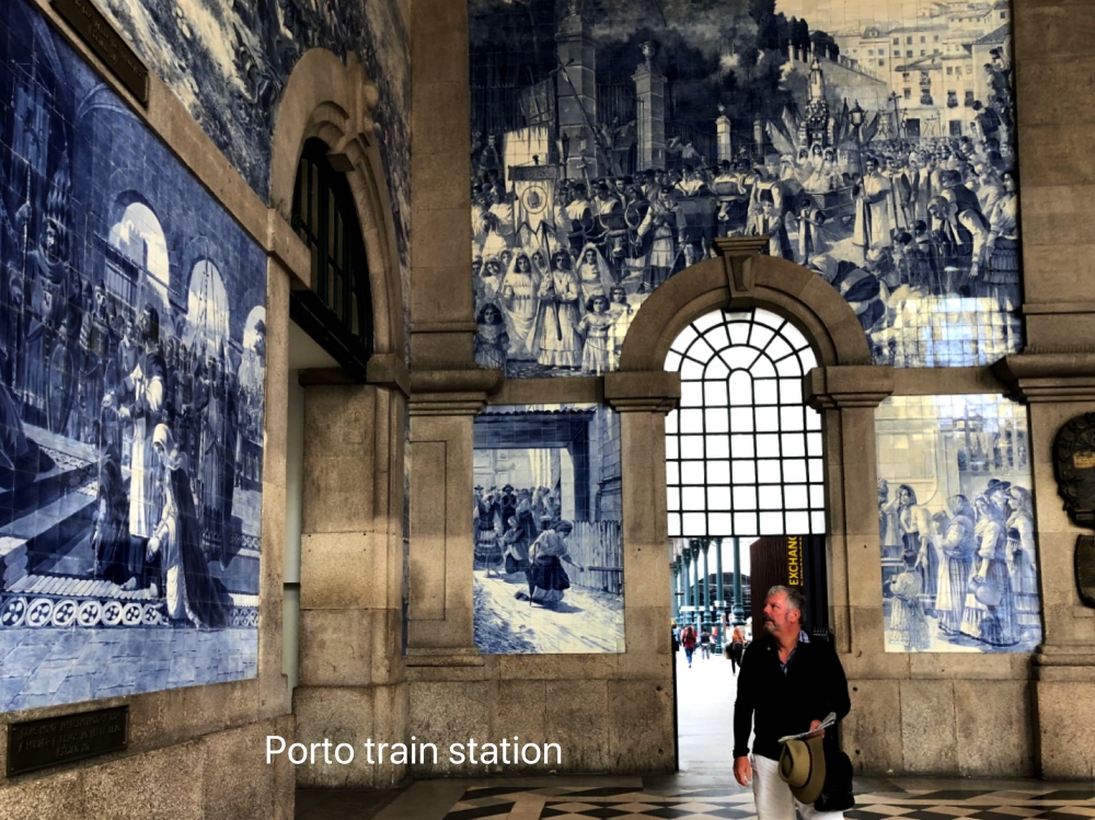 Porto train station.jpg