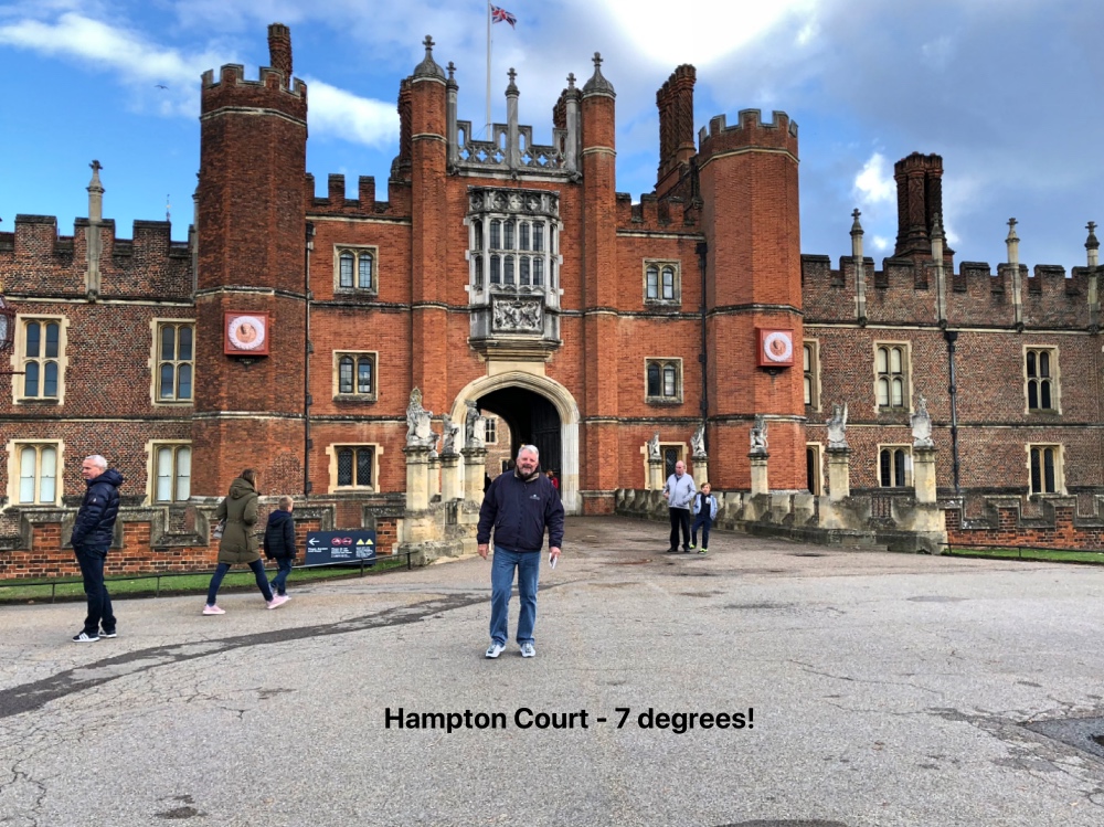 P Hampton court.jpg