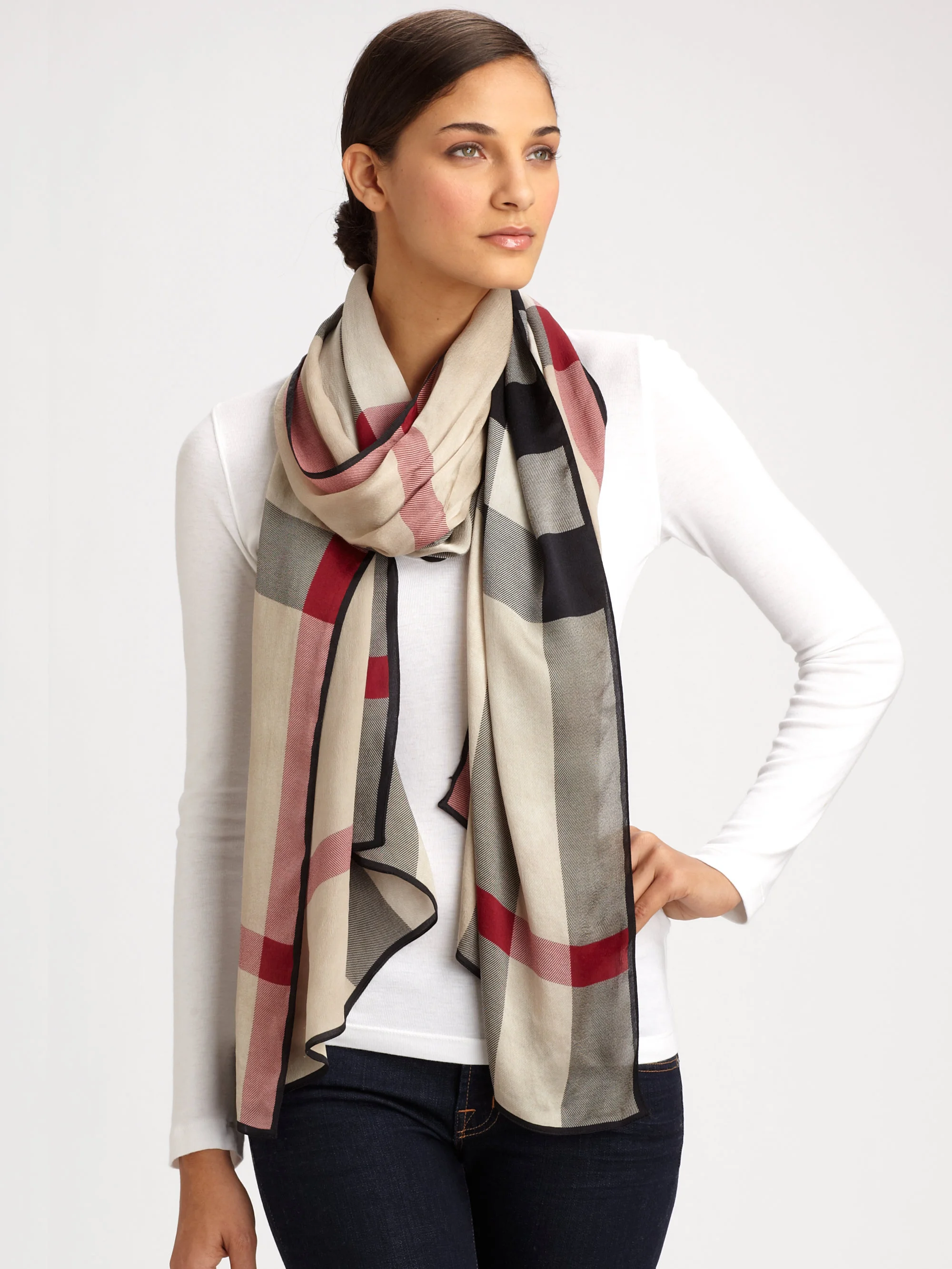 burberry-trench-mega-check-silk-scarf-product-1-7639394-217830429.jpeg