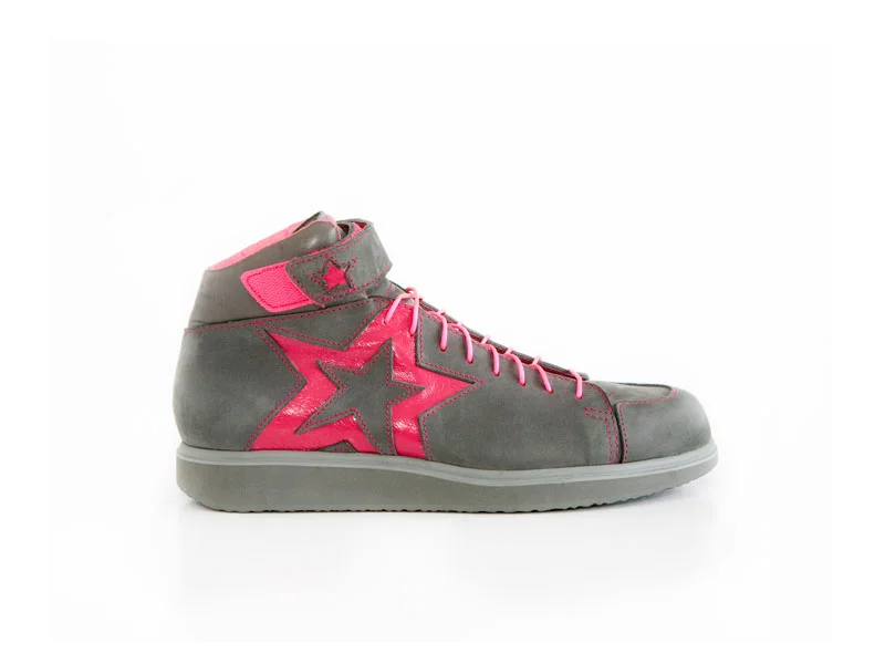 ©snique_handgemacht__sneakers_massschuhe_.jpg