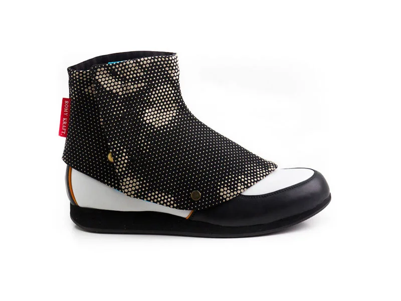 ©snique_handgemacht__sneakers_massschuhe_mit_gamaschen.jpg