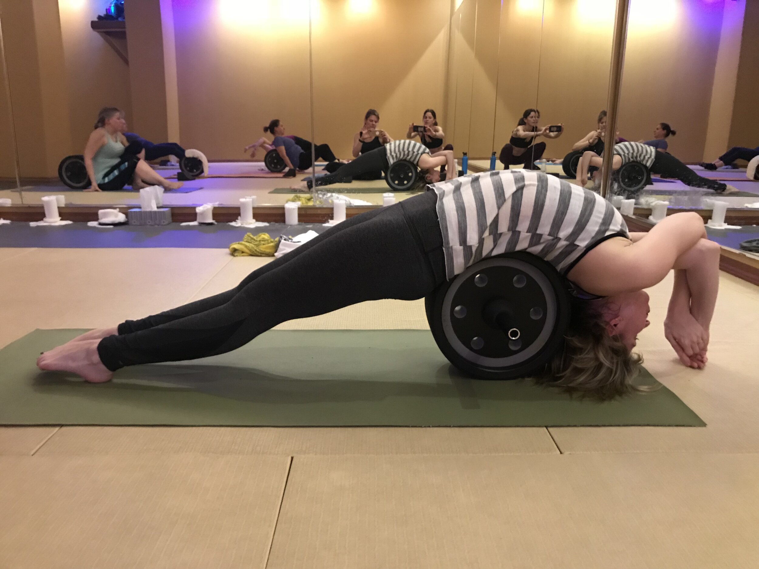yoga wheel with handles