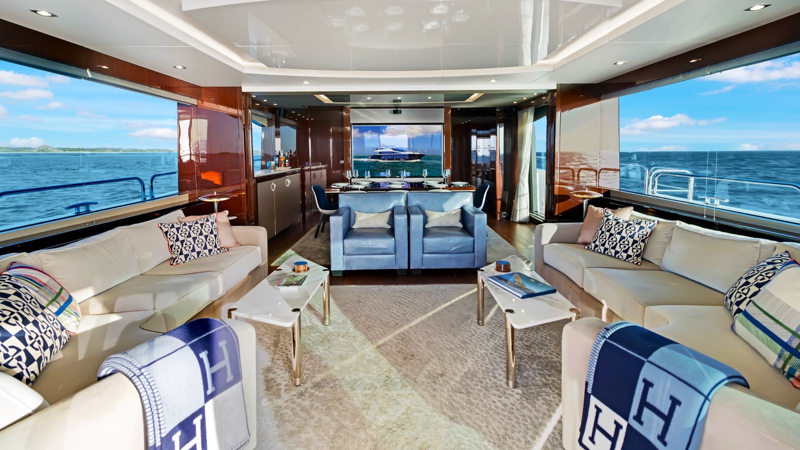 Enterprise_charter_yacht_iyc_interior_salon.jpeg