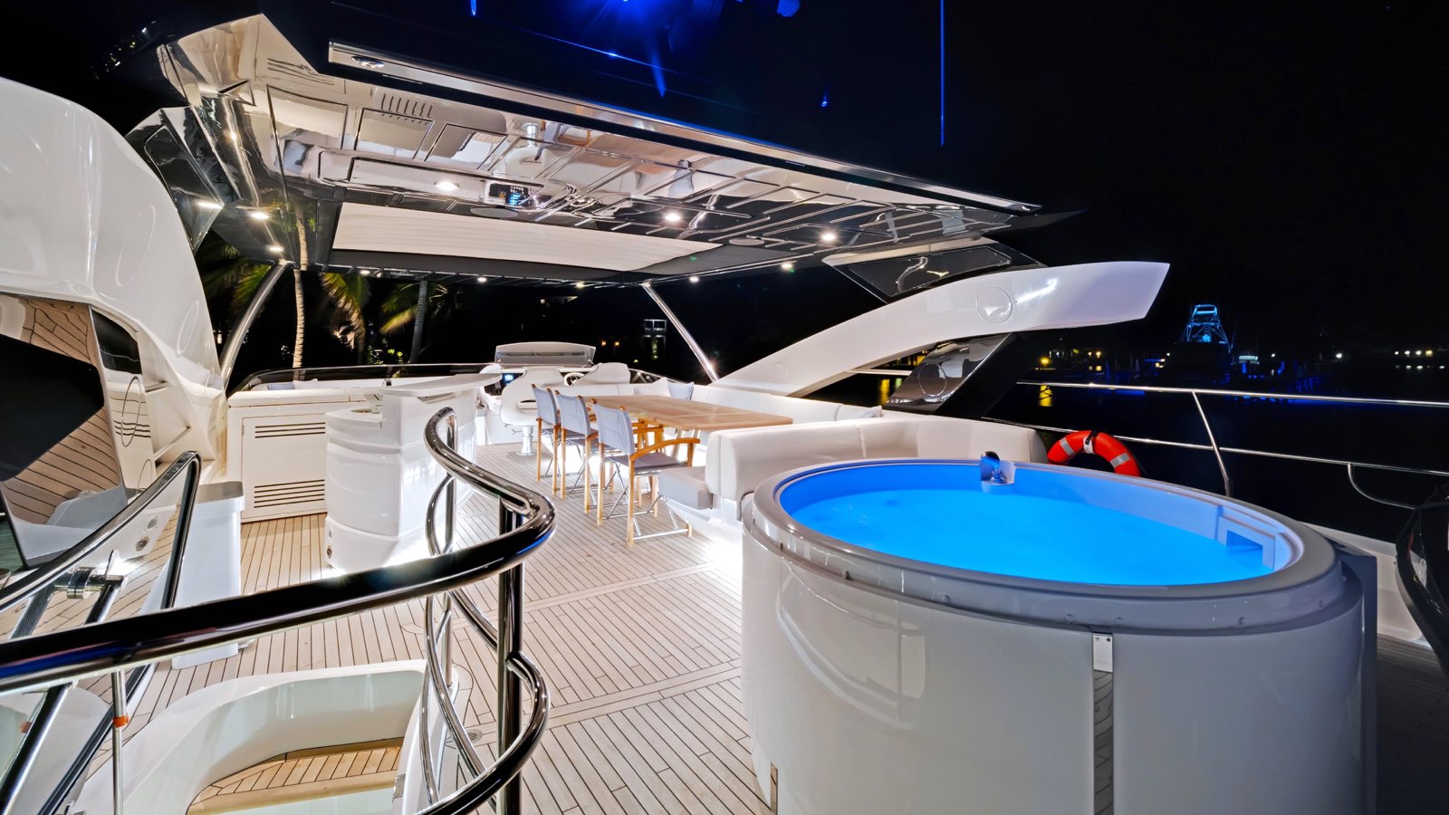 Enterprise_charter_yacht_iyc_jacuzzi_night.jpeg