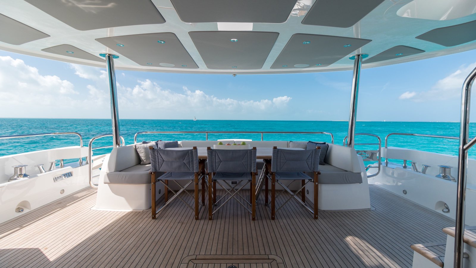 Enterprise_charter_yacht_iyc_main_deck_2jpeg.jpeg