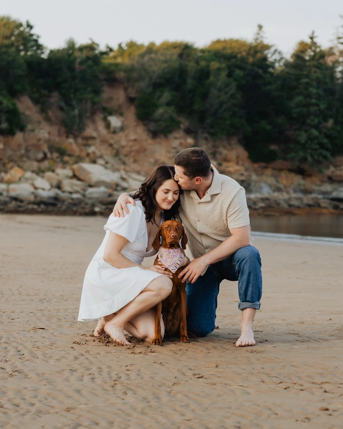 When we were chatting with Courtney &amp; Troy about their engagement shoot, they excitedly brought up the idea of doing 2 sessions  since they both loved winter and summer! (You might recognize them from some photos we&rsquo;ve shared earlier this y