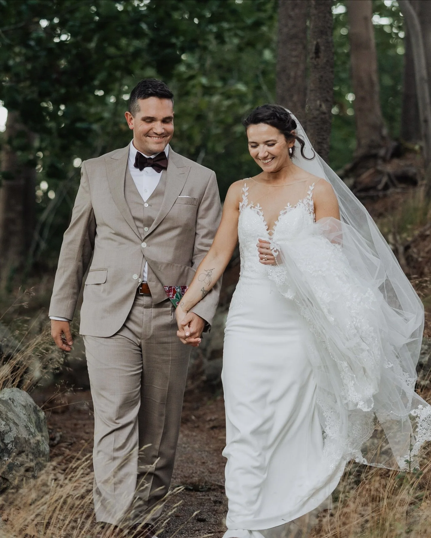 The ones who are there for you no matter what. These people you hold close&hellip; the moments that matter to you&hellip; here for it, always.
.
Team:
.
Planning: @yoursfortheday
Photographers: @dave_and_pring
Venue: Saraguay House, Halifax @theyacht