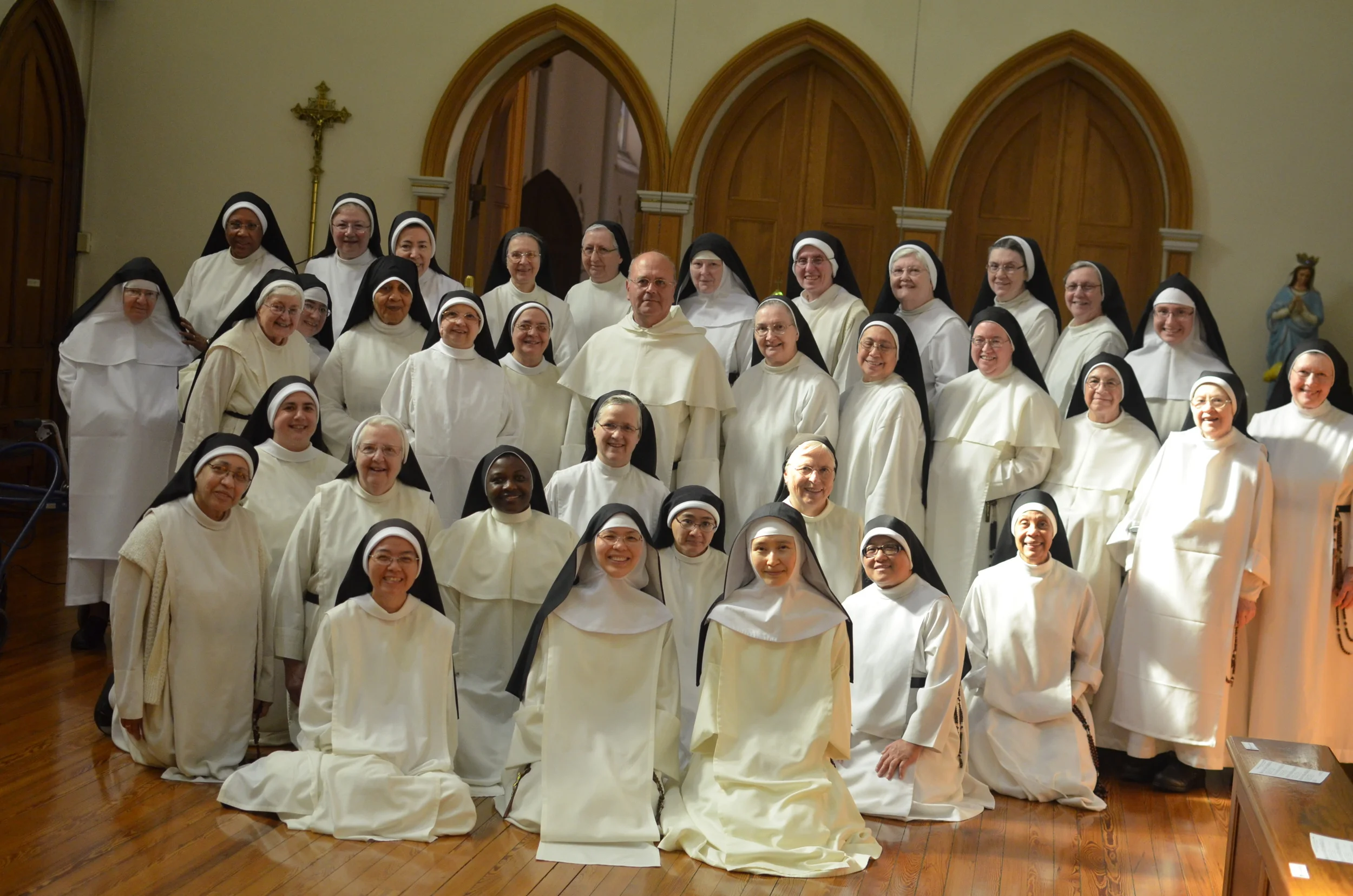 The representatives of the monasteries of the Association of Dominican Nuns of North America with our brother, Padre. Caesar Velero Bajo, OP