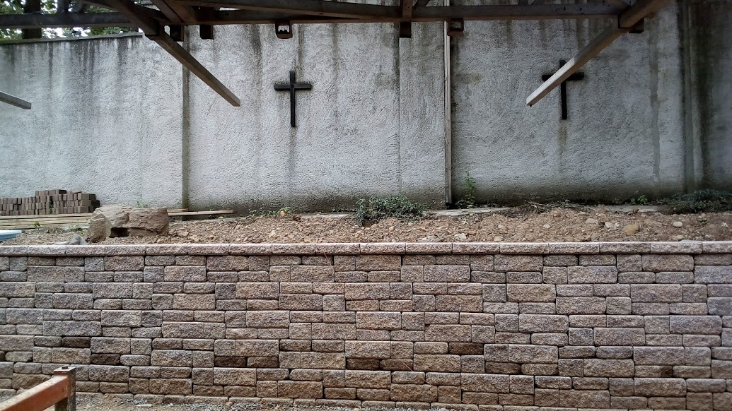 New retaining wall for the bank