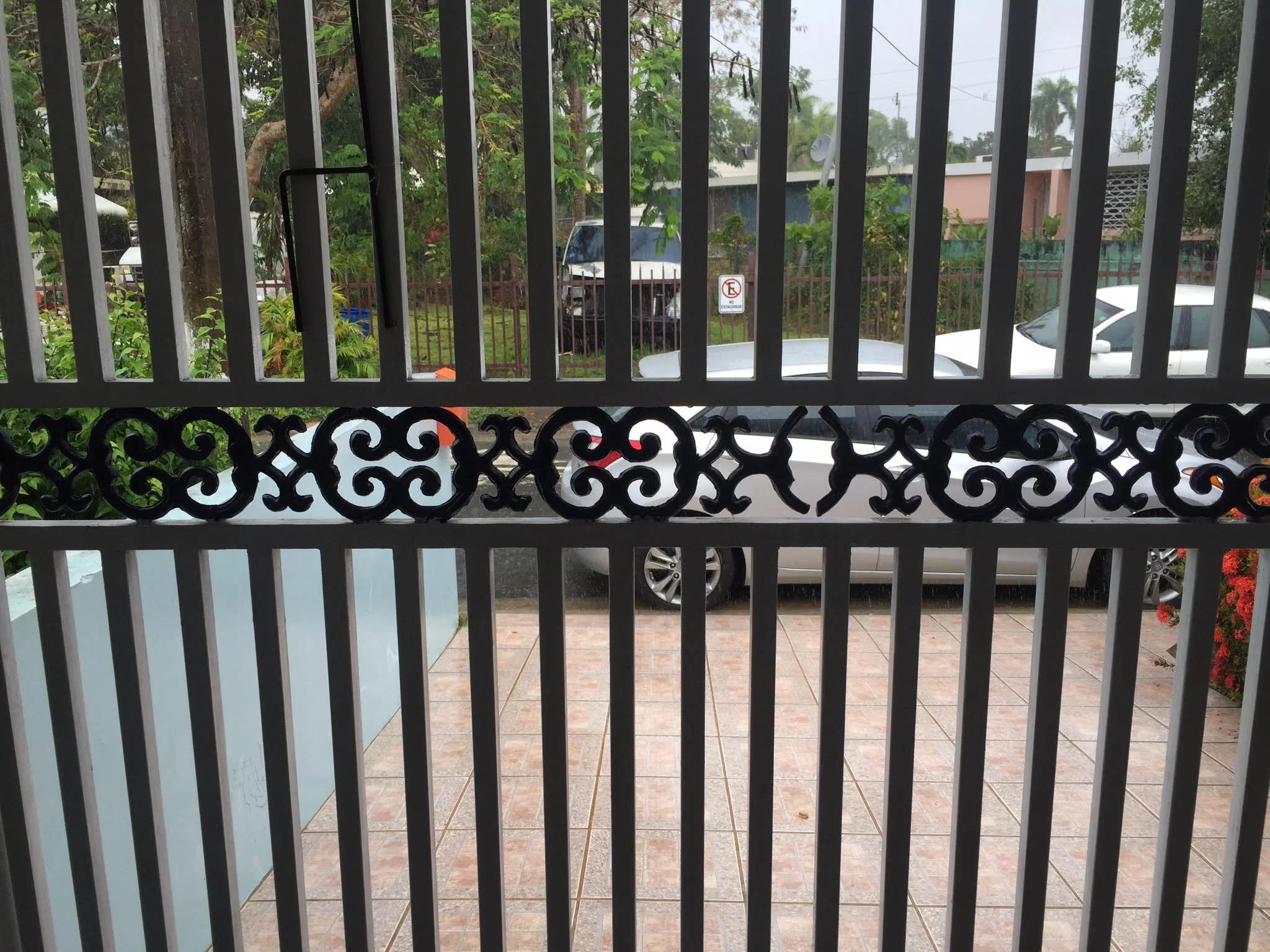 Tormenteras, Rejas, Techos, Screens, Puerto Rico