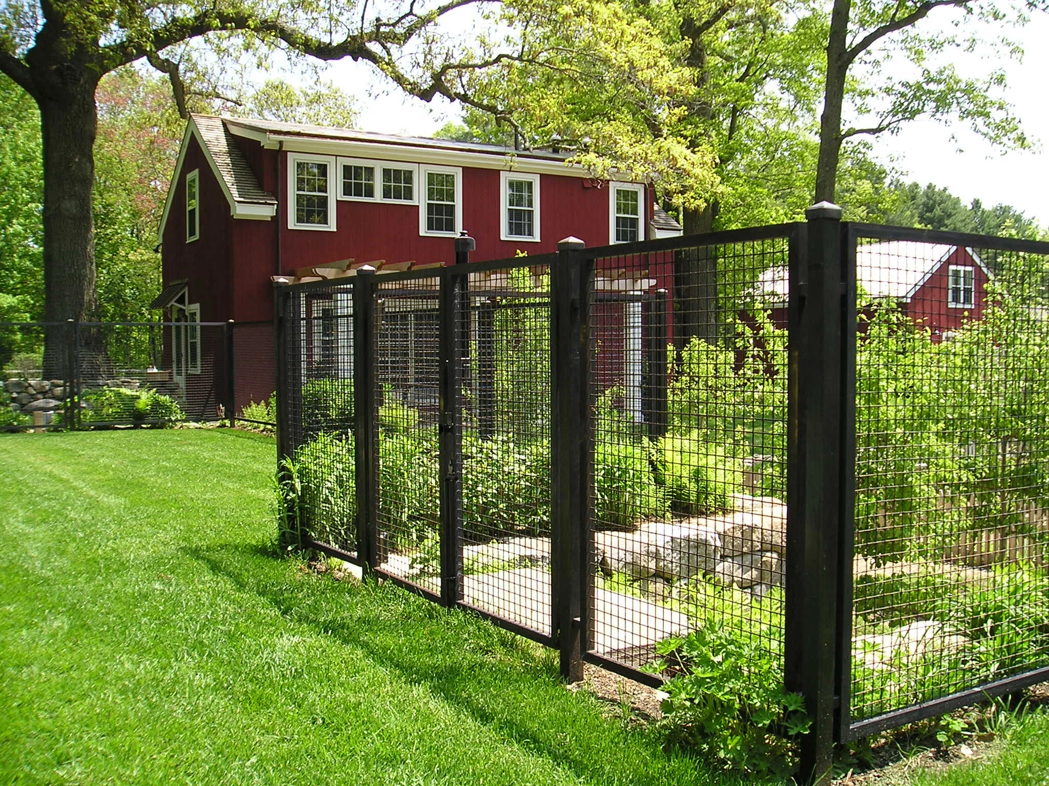 Pool Fence Completed 006.jpg