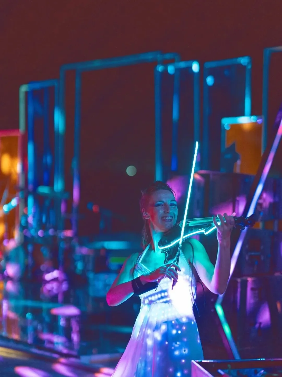 The dress glows.
The violin plays.
The stage lights up. ✨🎻

When classical meets electric.
Photo credit: @ayhamphotos_mv 

#ViolinAndLight #EventPerformer #StatementEntertainment
