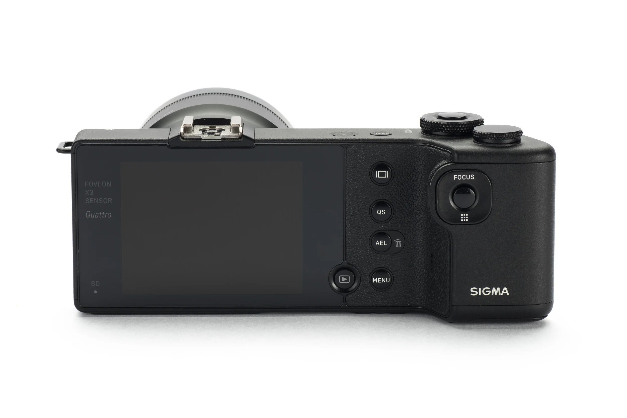 The back features various menu buttons and a D-pad, along with a fixed 3", 920,000 dot TFT LCD.