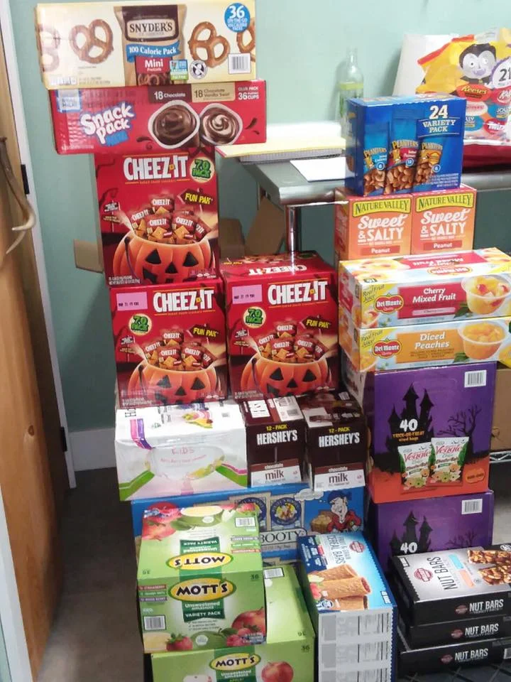 Nutrition on the Green, LLC of Lebanon did a snack donation for us to distribute in our schools. This is a great idea cause we struggle to keep up with the demand.