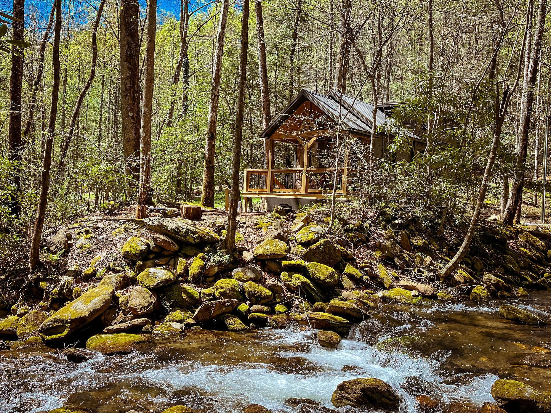 4 person Creekside Cabin - Yoga Retreat - North Carolina Mountains