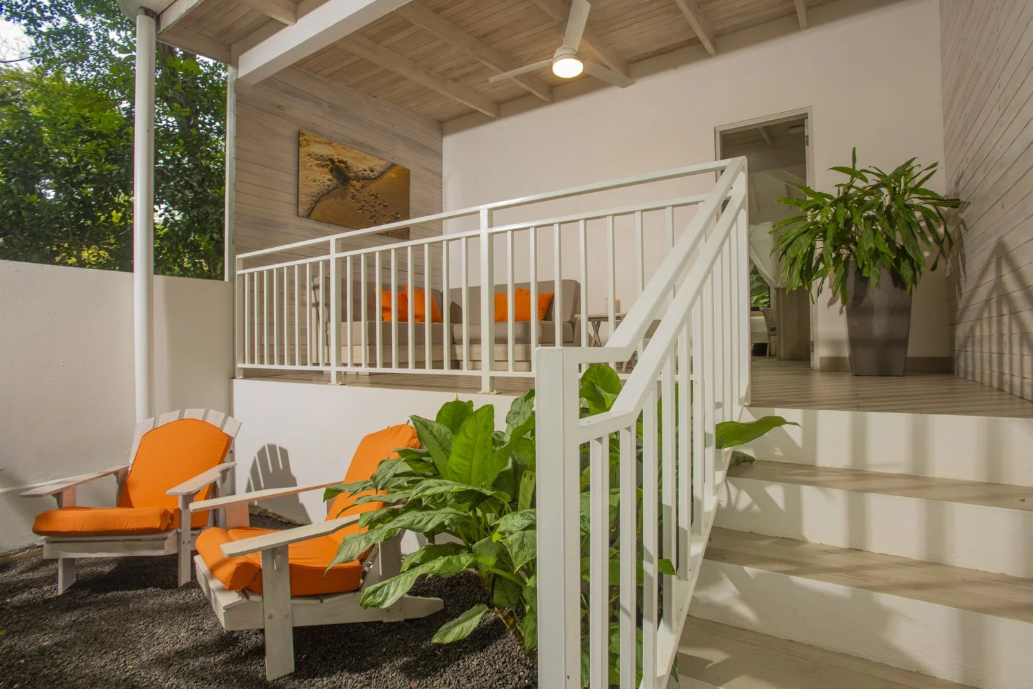 Jungle Room Queen - Single