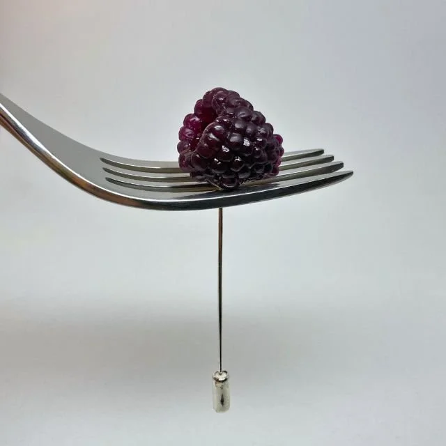 Blackberries brooch 3.jpg