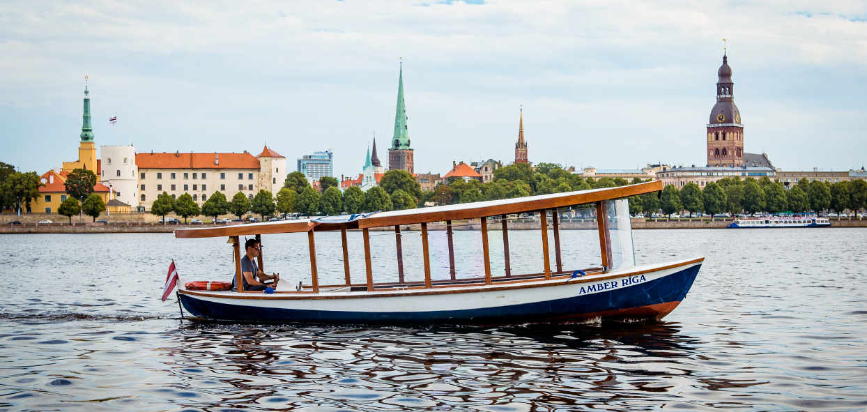 Amber-Rīga-River-Cruises-0.jpg