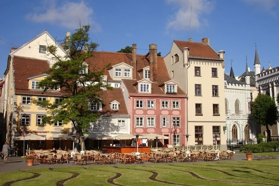 riga-old-town-latvia.jpg