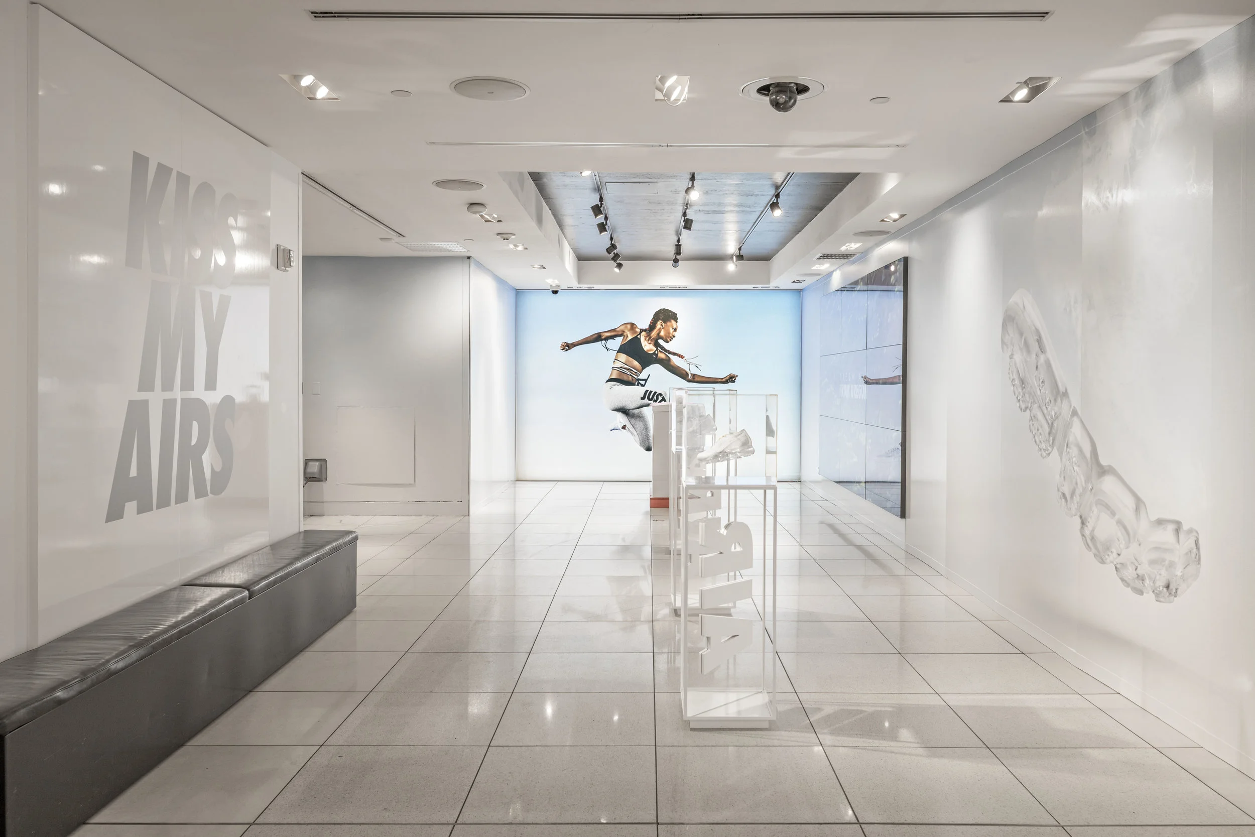 2017-03-26_Niketown_Vapormax_0109-HDR.jpg