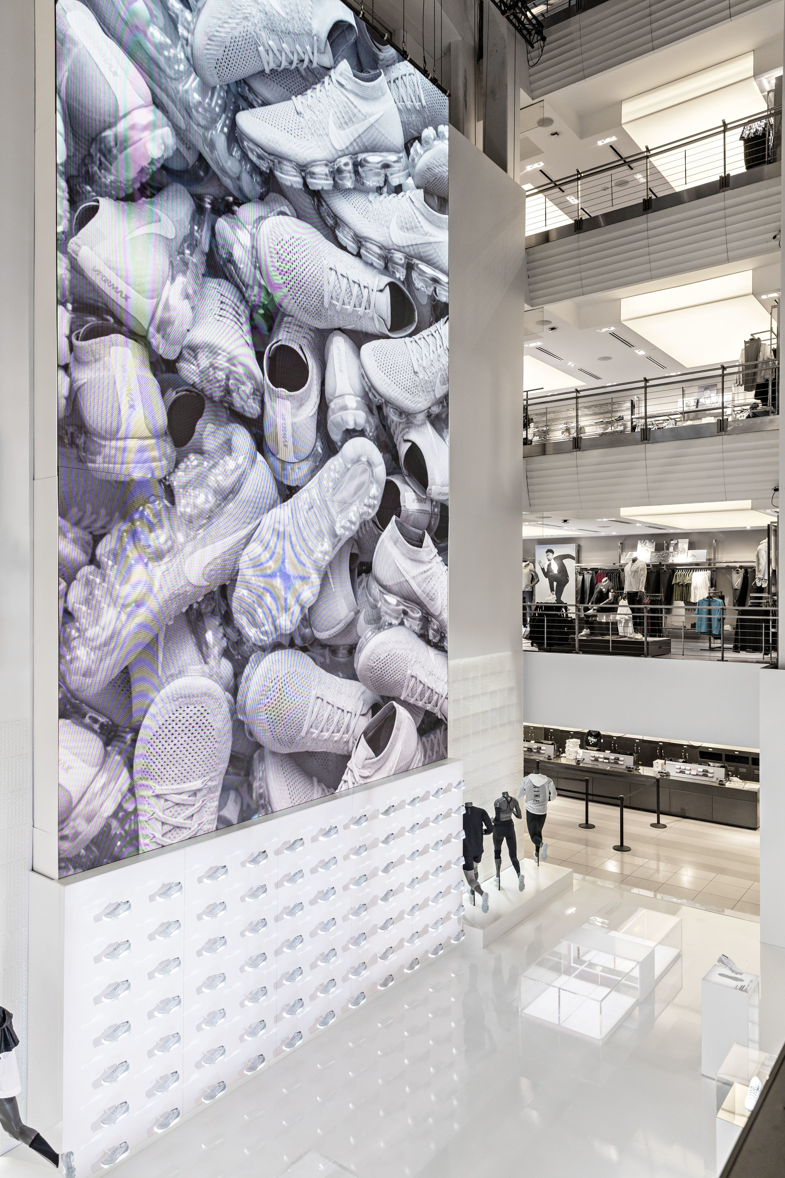 2017-03-26_Niketown_Vapormax_0183.jpg