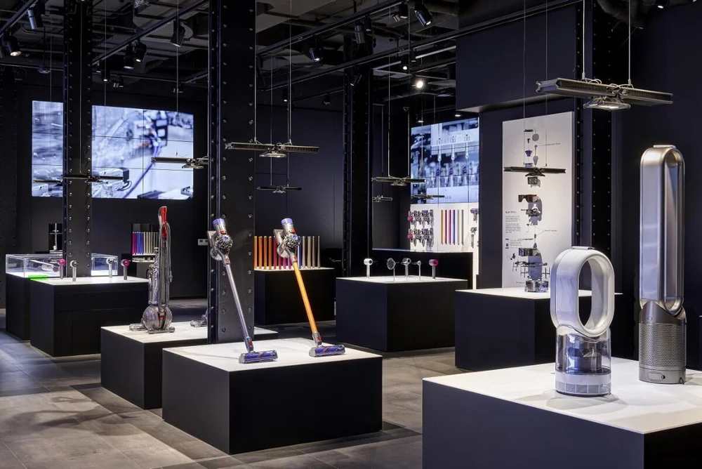 Dyson \\ Retail Build-Out — satis&fy, USA