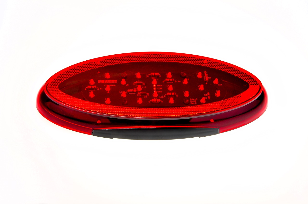 Fasteners Unlimited 003-85L Taillight Elliptical Led W/LIC Fasteners Unlimited 003-85L Taillight Elliptical Led W/LIC