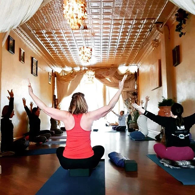 This is the moment!! Making it the best one yet!  Don&rsquo;t let another day pass you by, where you don&rsquo;t hold that space and celebrate the gift of life! #yogapractice #yogagratitude #yogalife #yogalifestyle #lovelife #livingmybestlife #live