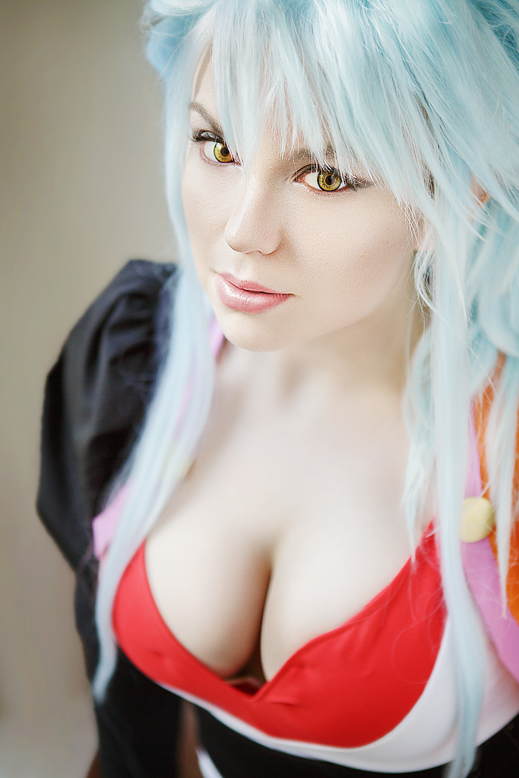 Milky Cos as Ryoko of Tenchi Muyo!