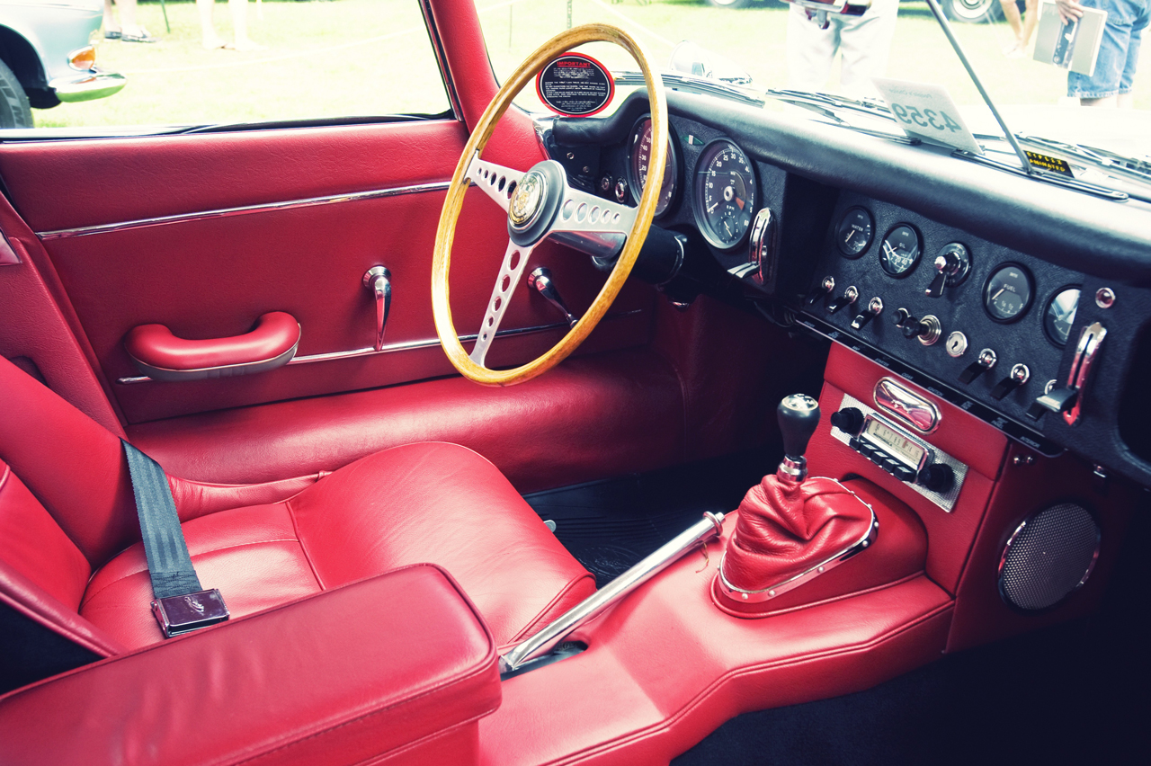 1964-Jaguar-E-Type-Int.jpg