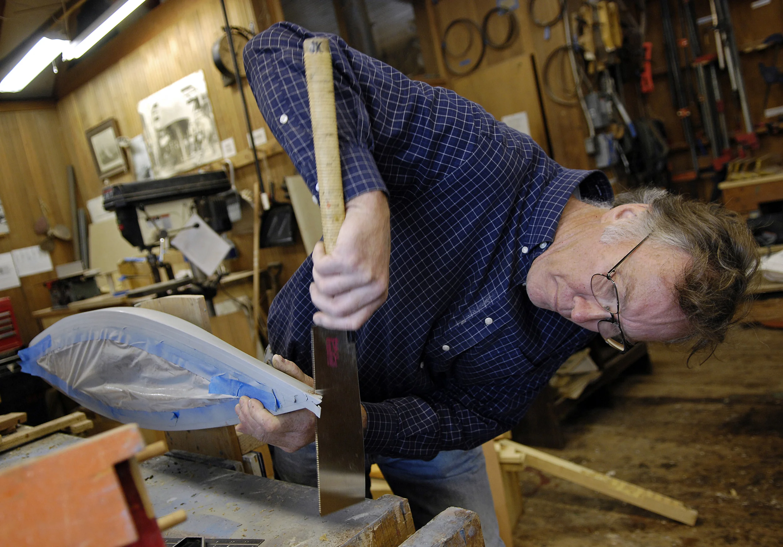 Toy sailboat builder