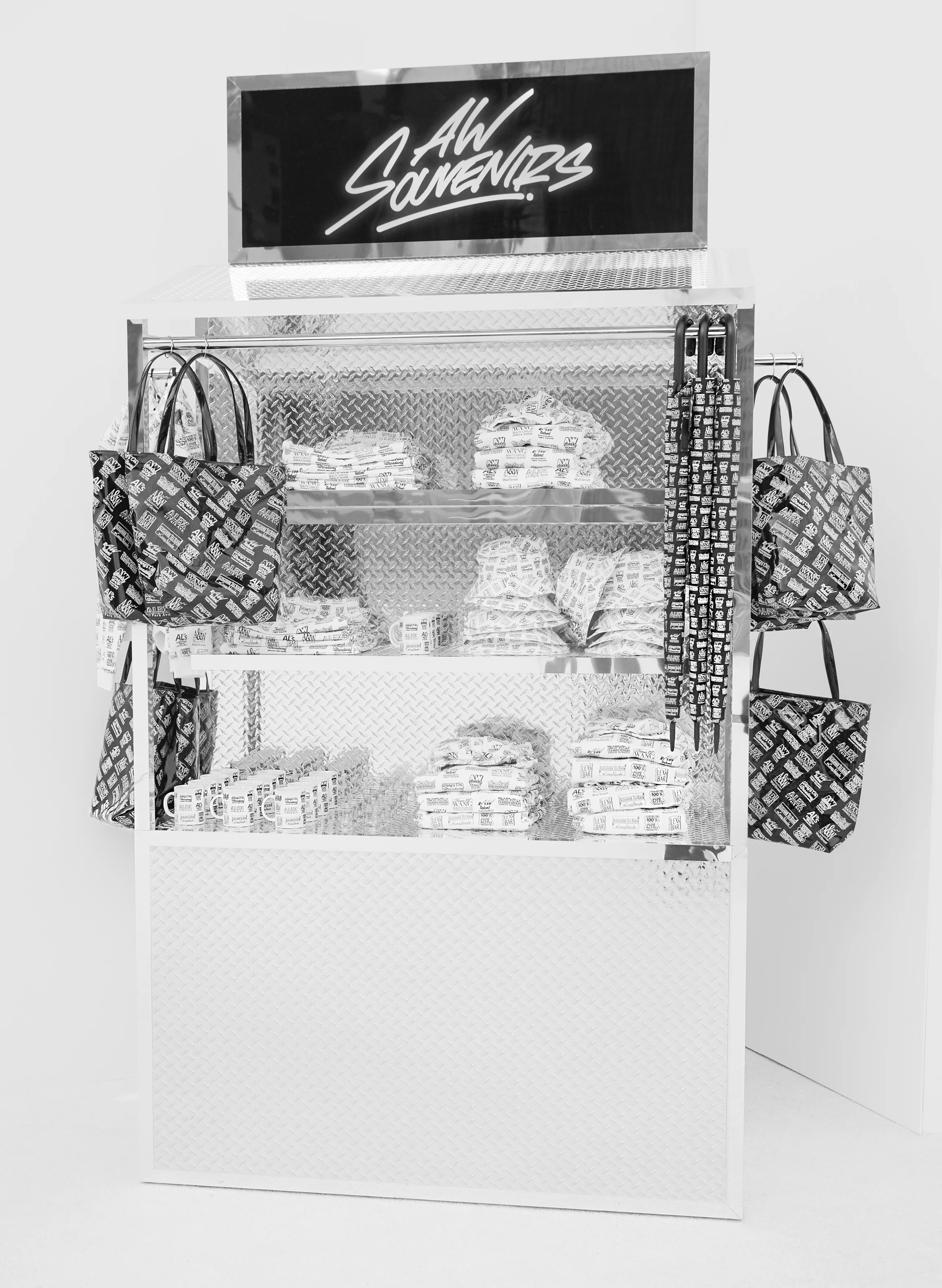 AG_AW_SOUVENIRCAPSULE_BOOTH_CLEAN copy_r.jpg