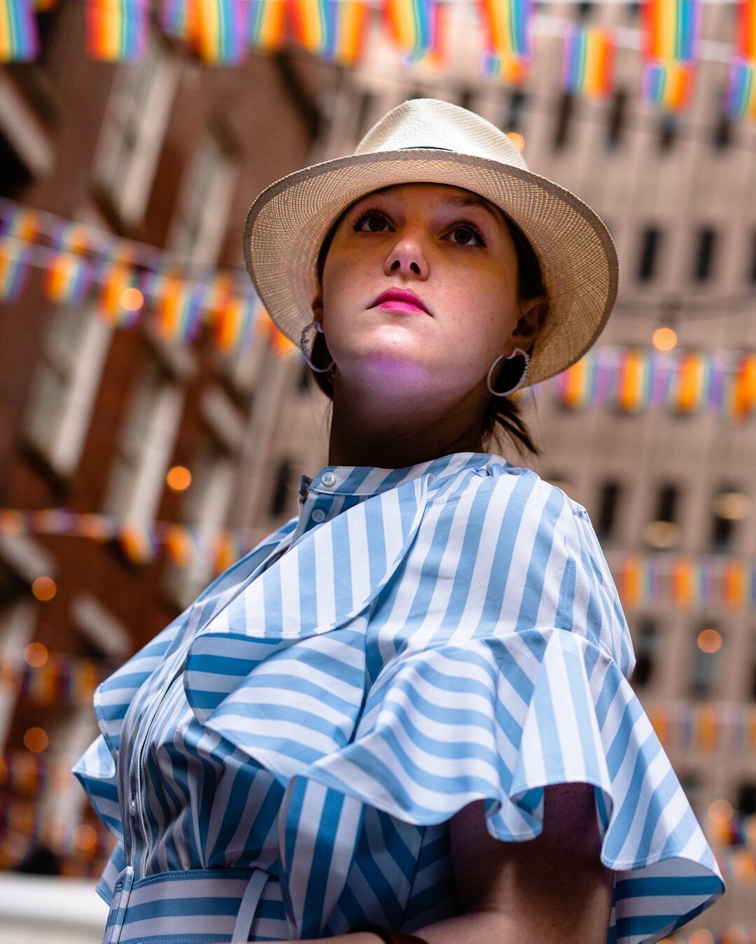 Sightseeing? or Being Seen? Probably just searching for the nearest place to have an Aperol Spritz. ⠀⠀⠀⠀⠀⠀⠀⠀⠀
⠀⠀⠀⠀⠀⠀⠀⠀⠀
#fashion #fashun #fashionphotography #fashionphotographer #fashionblogger #newyorkfashion #streetstyle #streetphotography #downtow