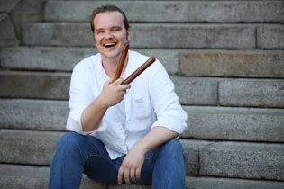 Robbie1Portrait210.jpg