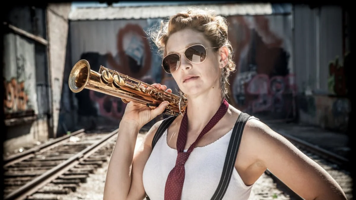 Aurora Nealand and Friends