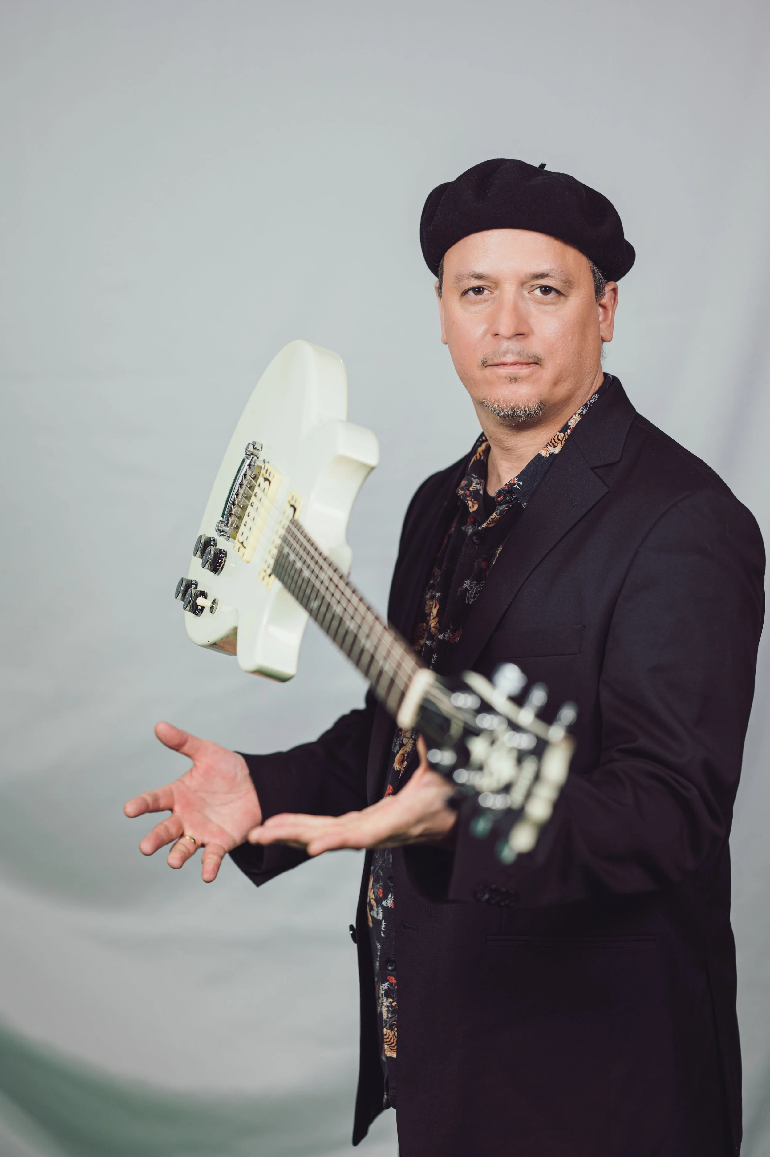 Kurt Rosenwinkel - The Remedy feat. Seamus Blake, Aaron Goldberg, Joe Martin &amp; Kendrick Scott