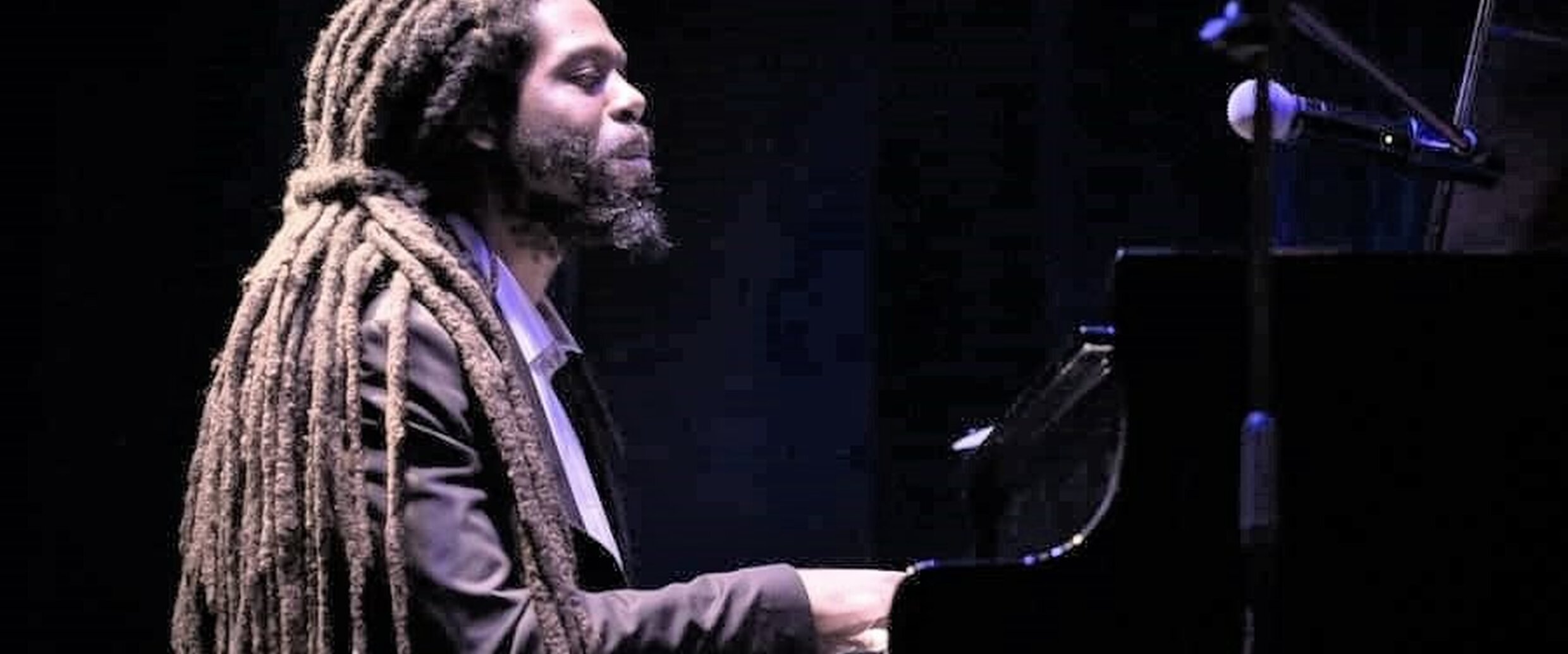 Joel Holmes - piano