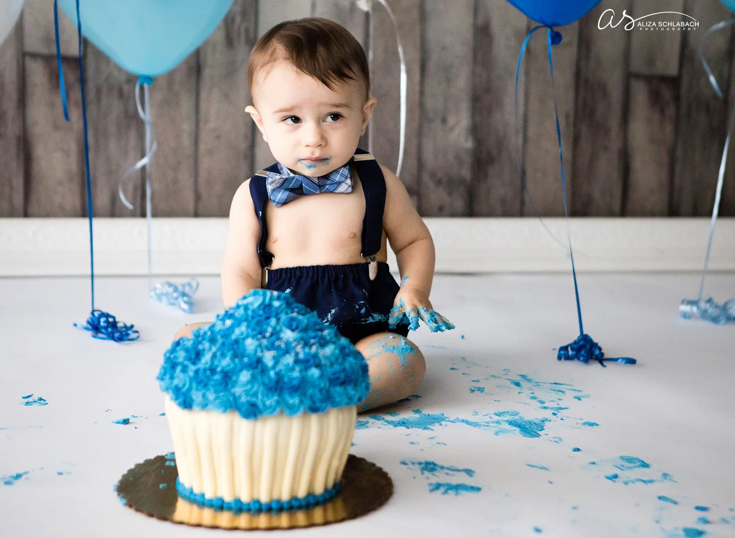 Clue cake smash