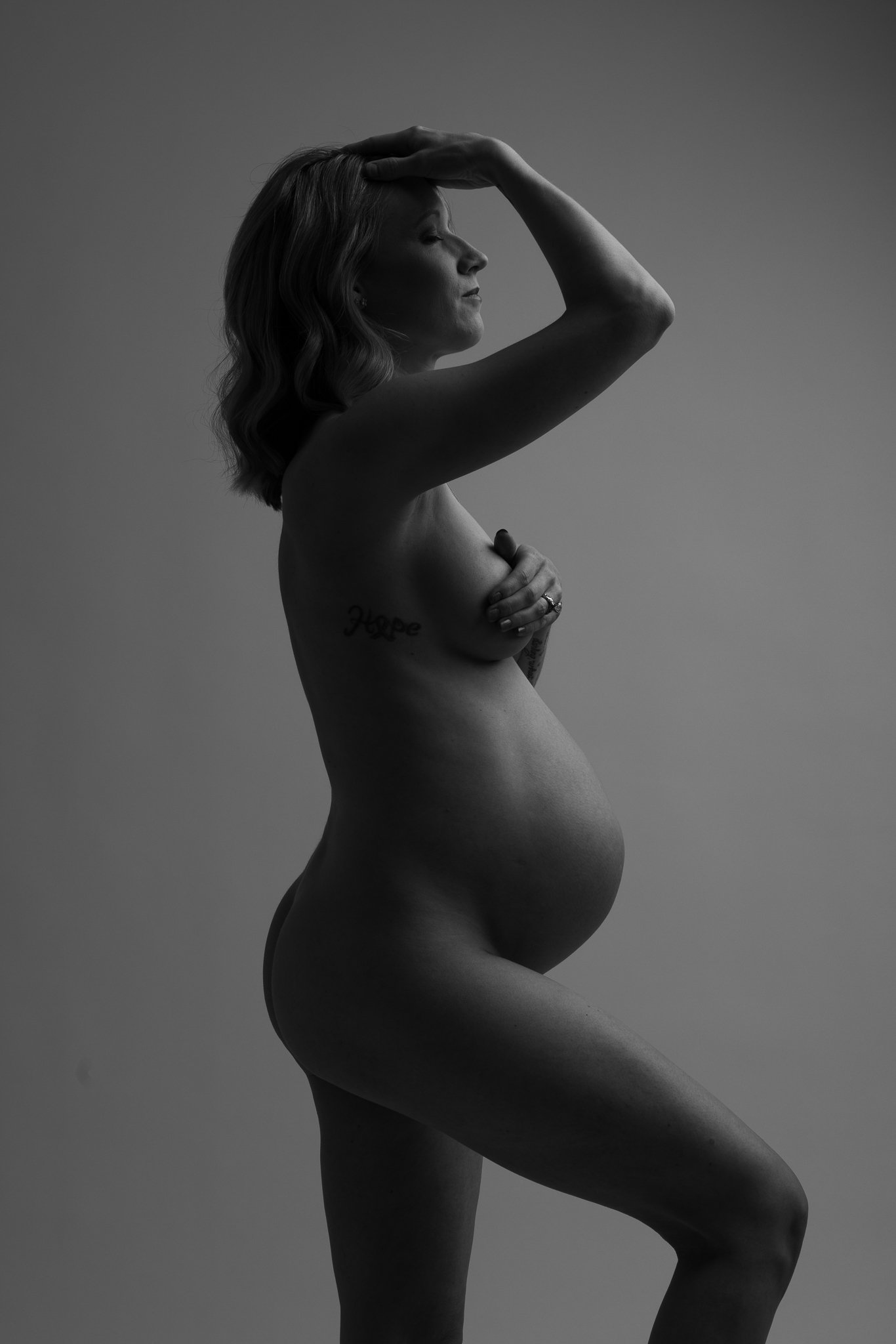 Black and white nude maternity photo