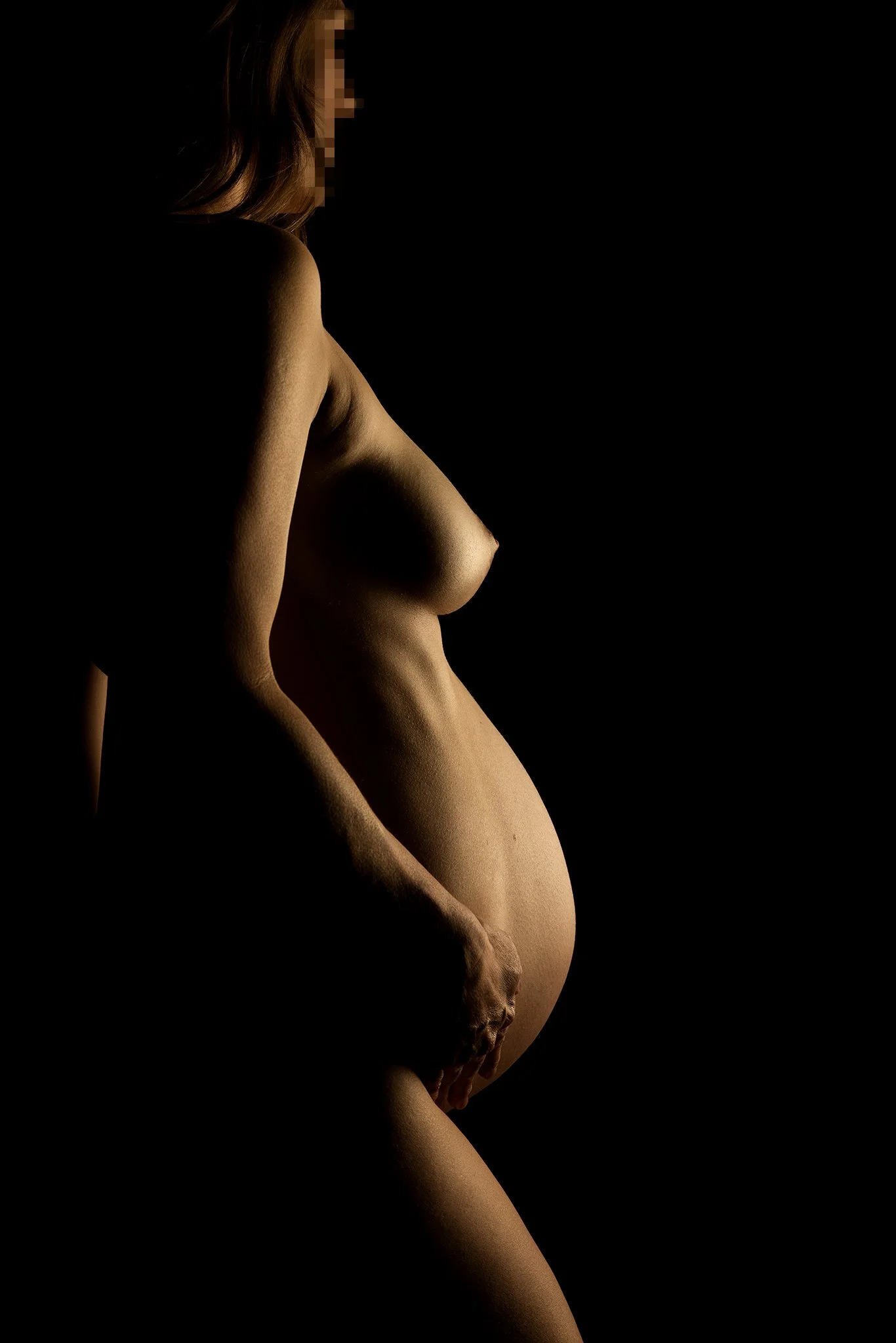 Nude silhouette photo by Philadelphia photographer Aliza Schlabach