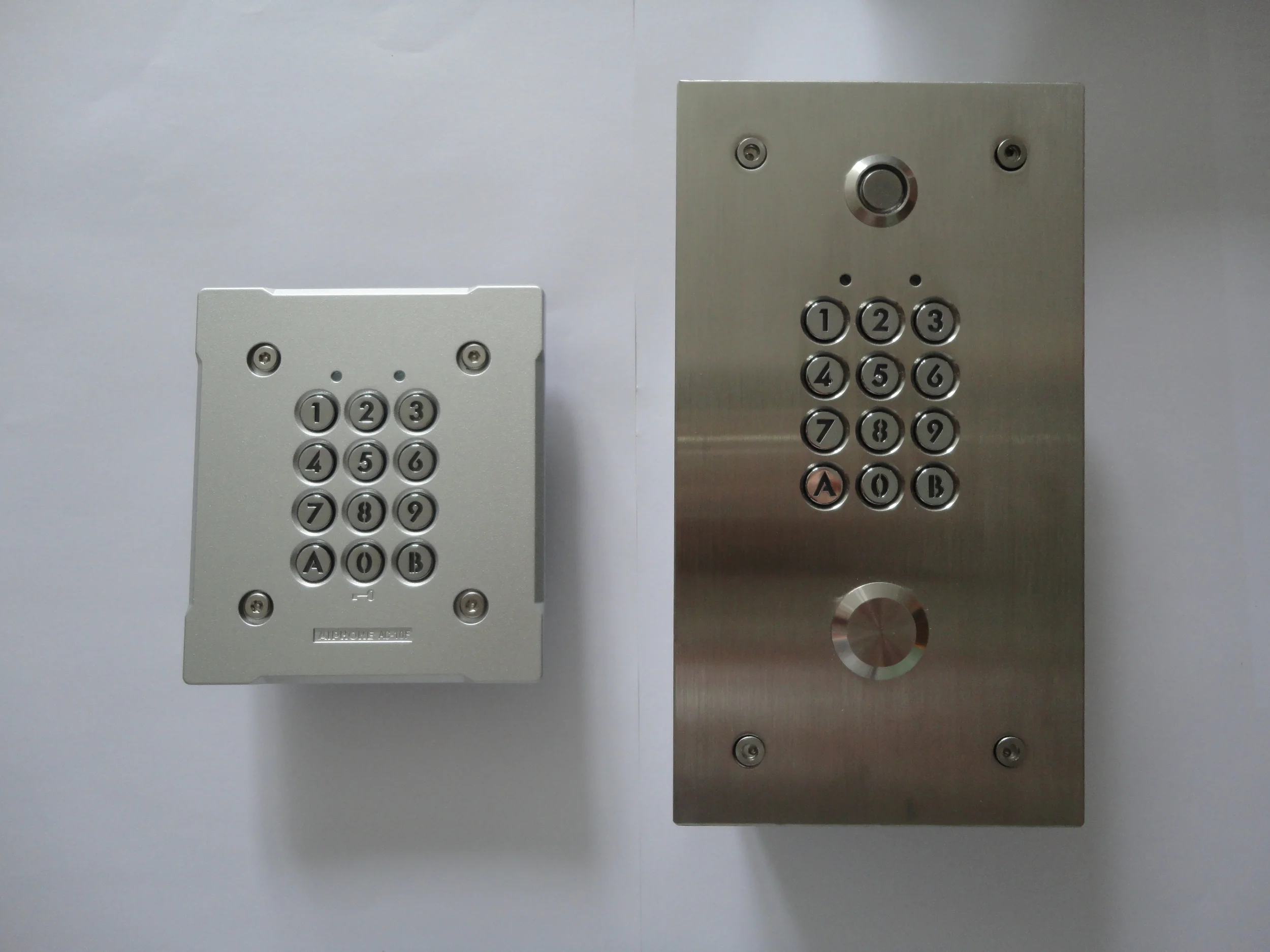 Platines digicodes encastrées