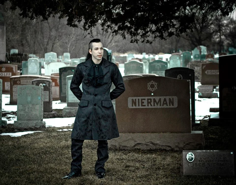 Cemetery Confessions 019 - Mental Illness