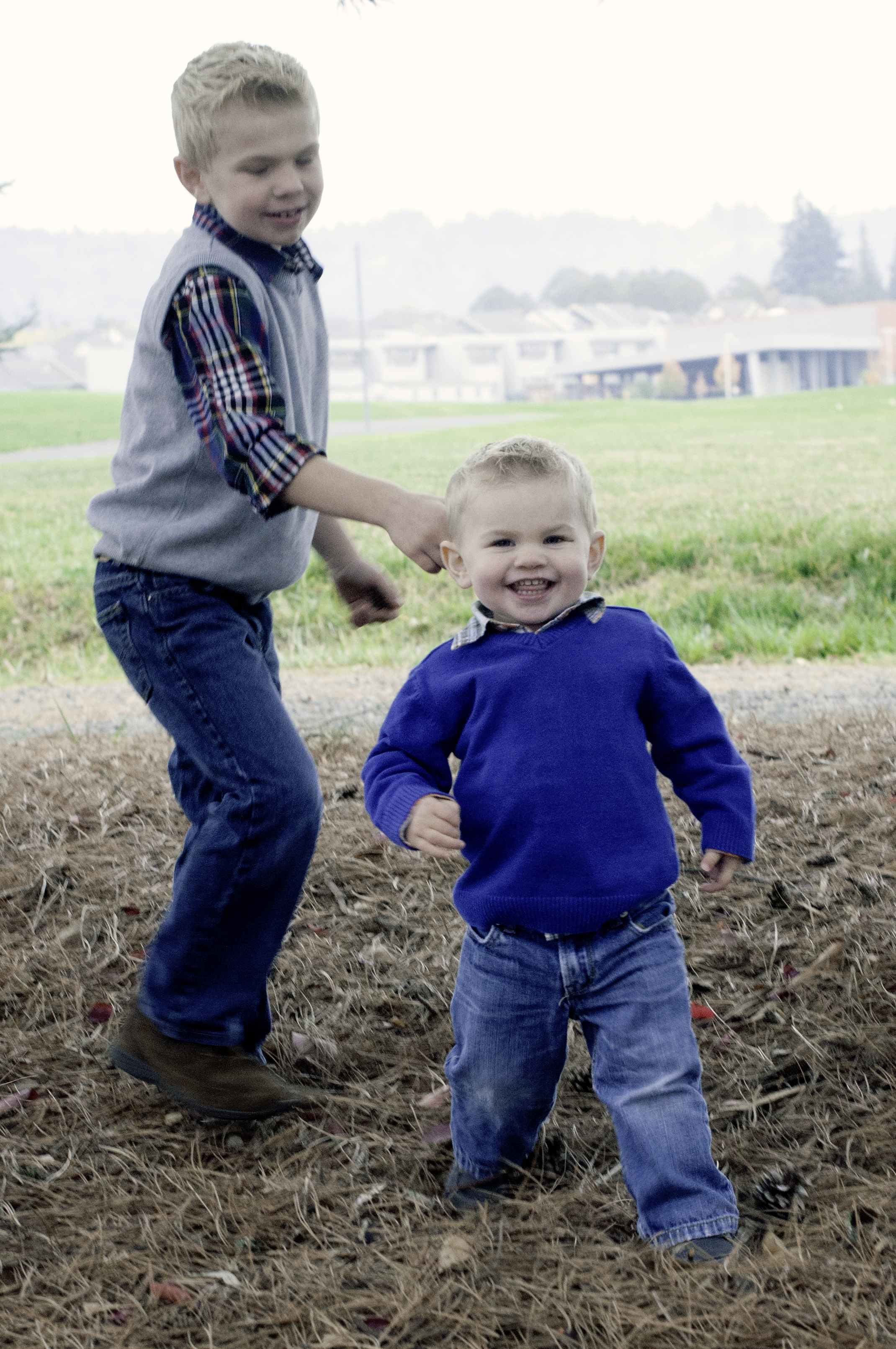 Anderson Family-chasing hudson4.jpg