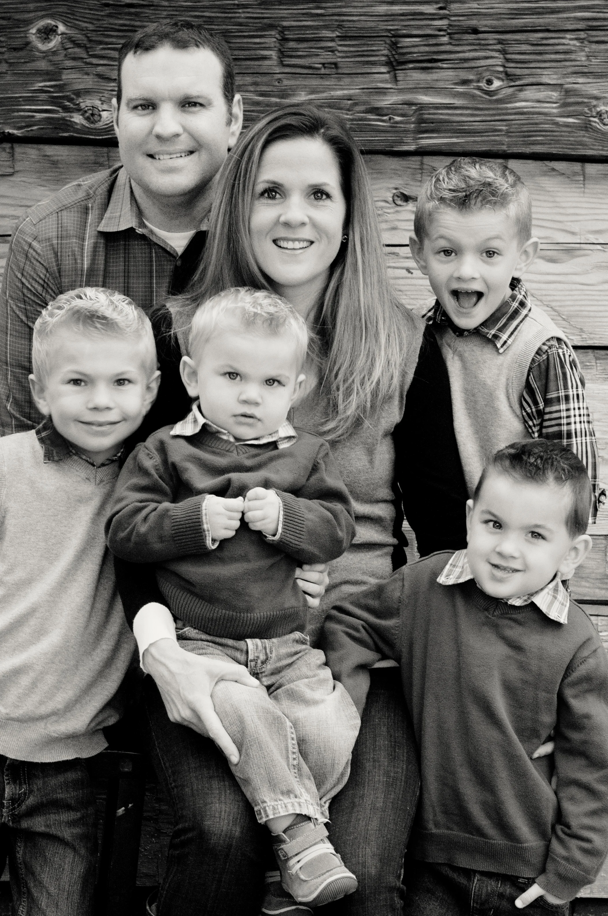 Anderson Family-Family Jailhouse2 crop platinum.jpg