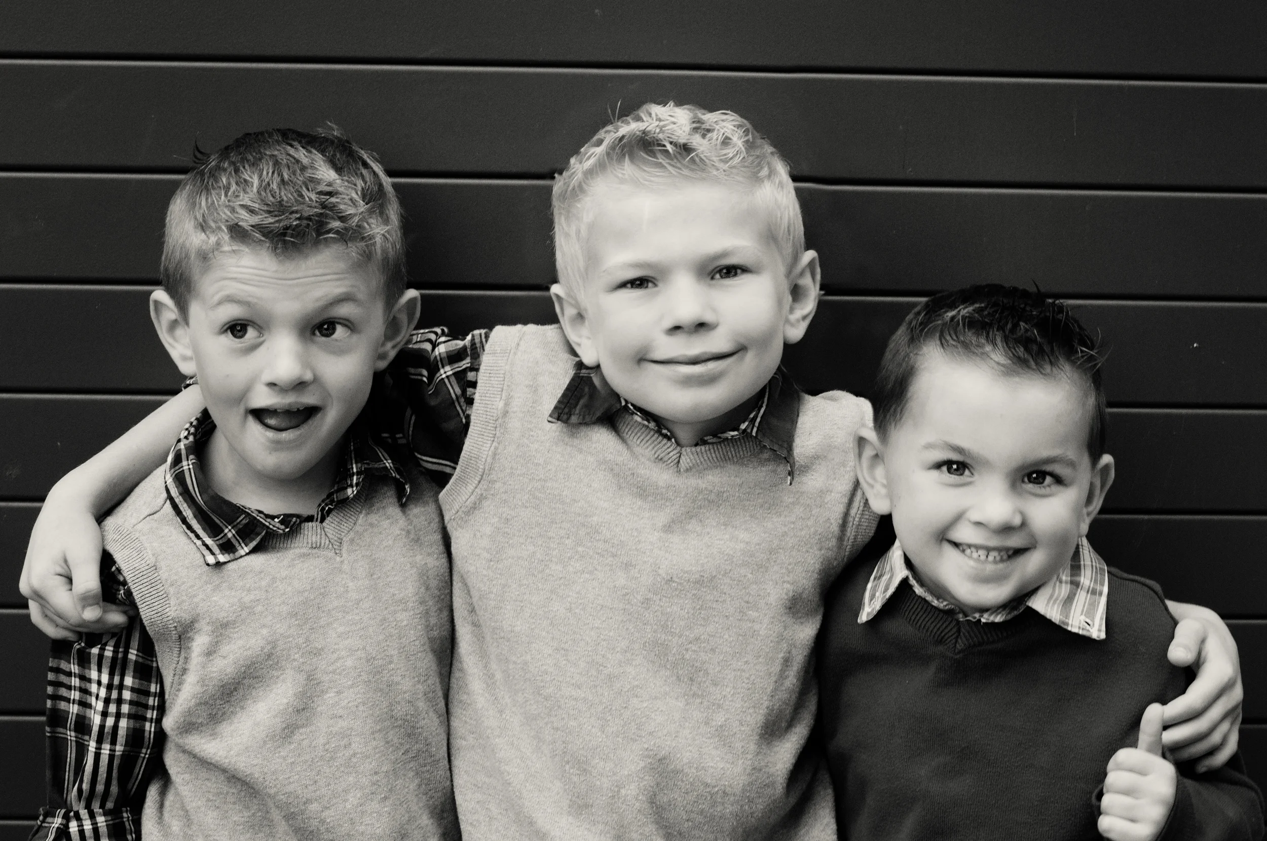 Anderson Family-three boys platinum.jpg