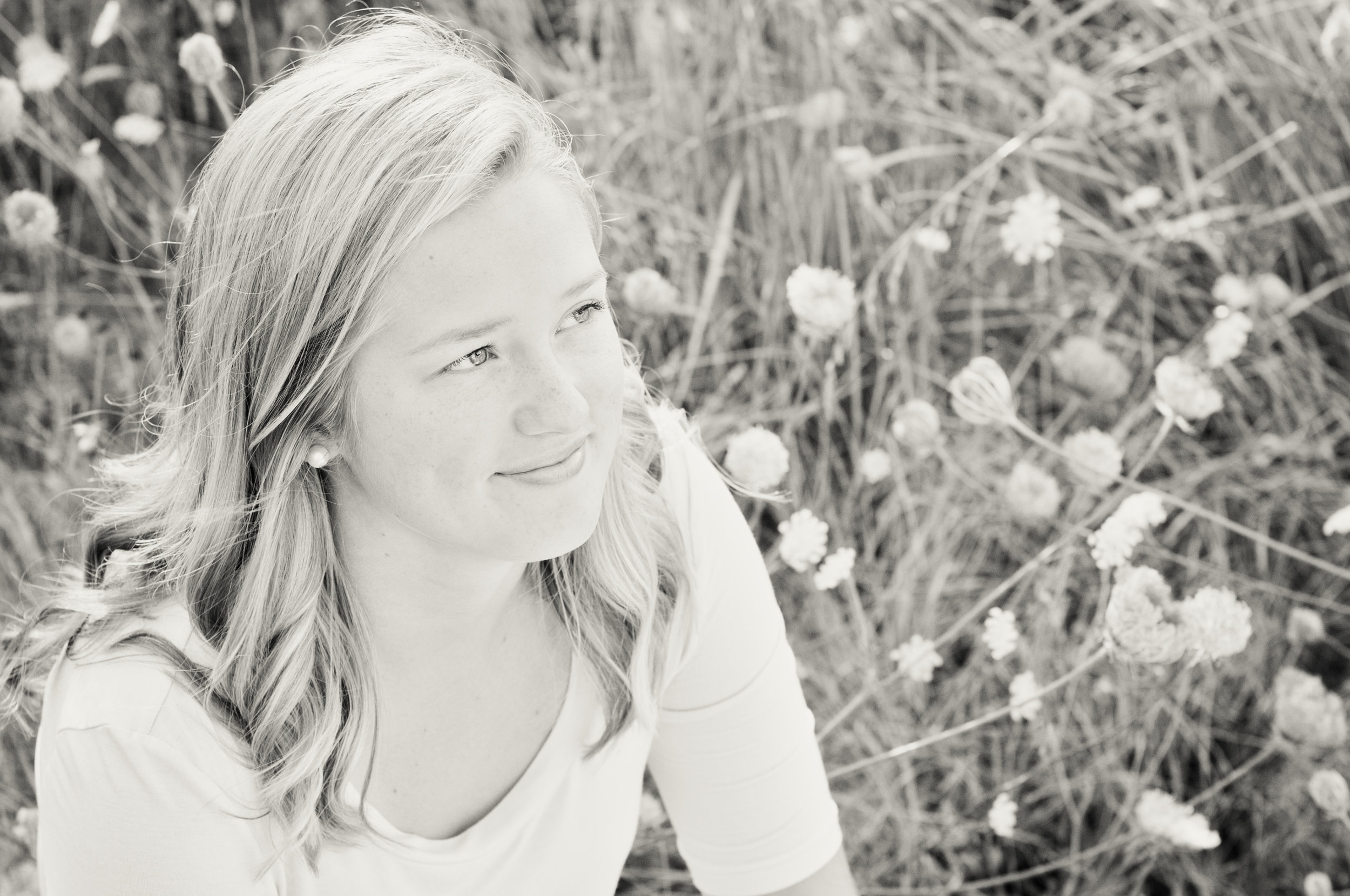 Addie Werts Senior Pics Casual Profile - Platinum.jpg