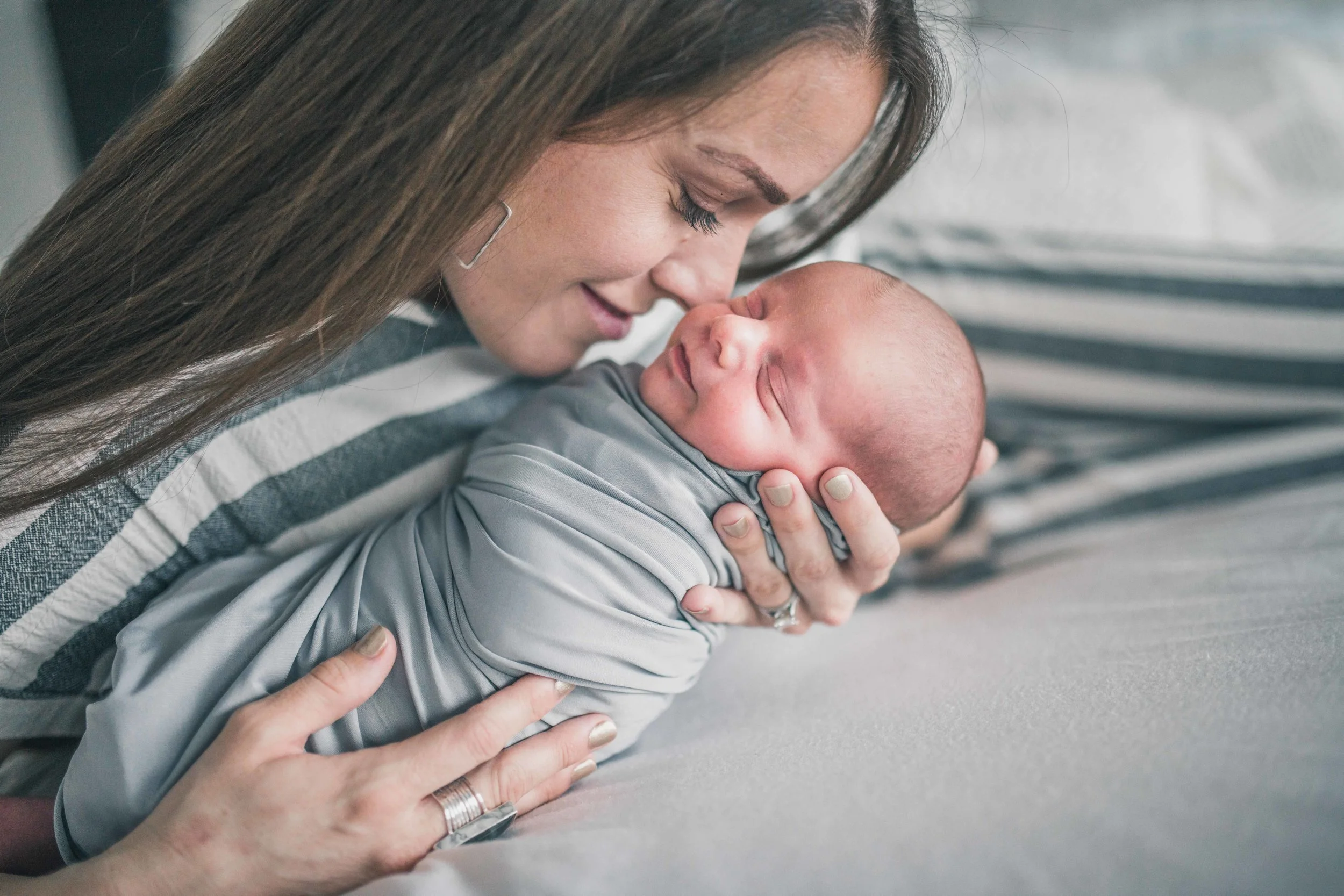 Avoid Guilt and Regret: Mom, Get in the Photo